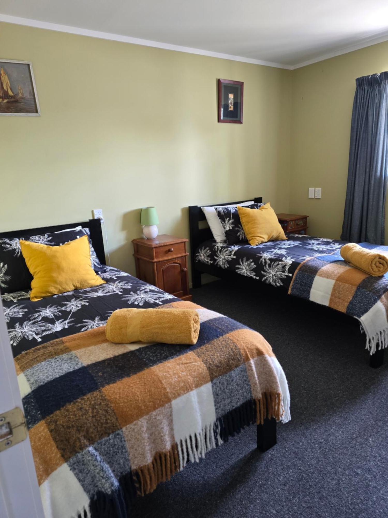 The Redbarn Villa Turangi Exterior photo